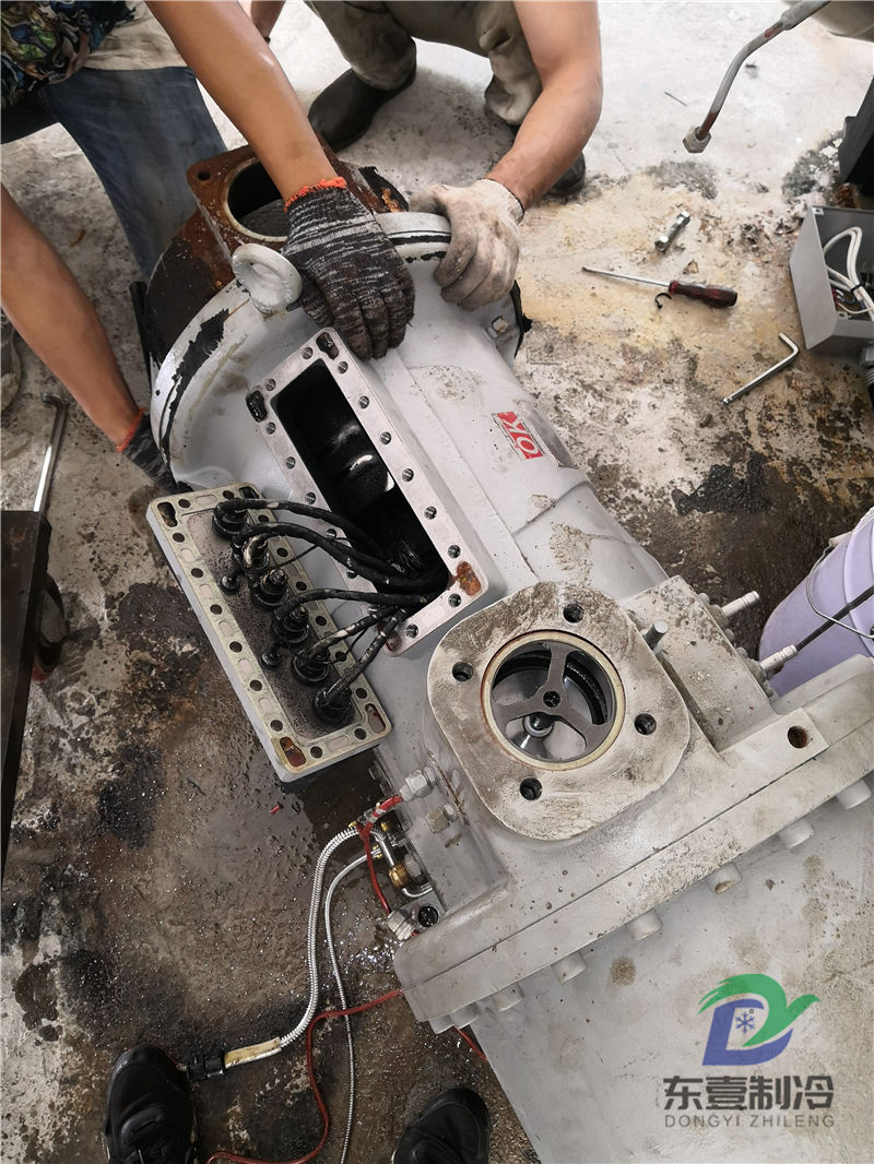 螺桿式制冷機組維修保養